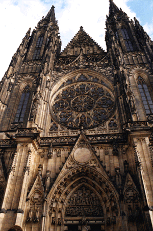 castle3.gif (110076 bytes)